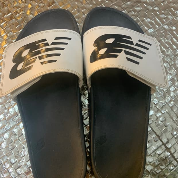 뉴발란스 슬라이드 슬리퍼 화이트 블랙 280