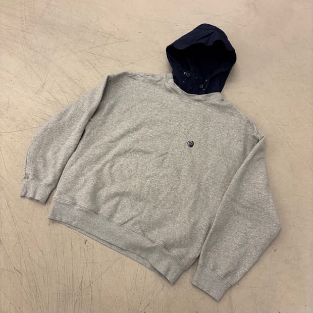 트래블 후드 스몰로고 맨투맨