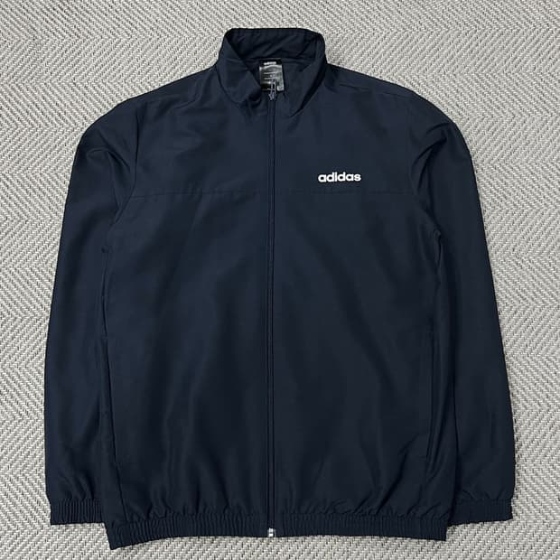 아디다스 바람막이 v0647