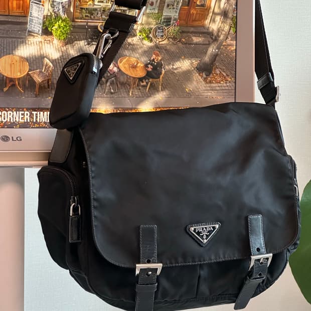 프라다 메신저백 나일론 포코노 테수토 숄더백 남녀공용