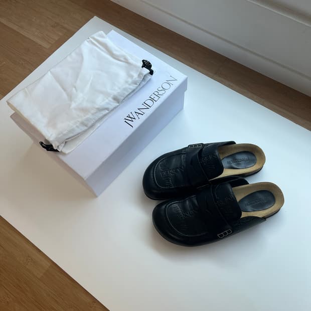 JW 앤더슨 뮬 42사이즈