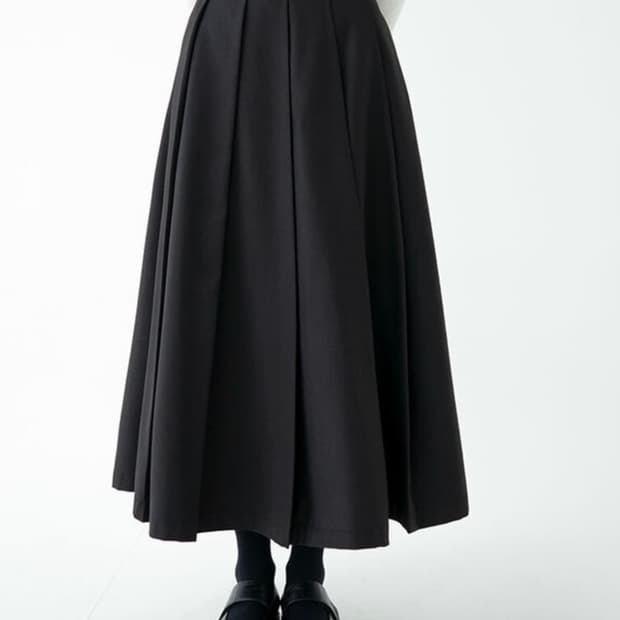 유노이아 플랙 플리츠 스커트