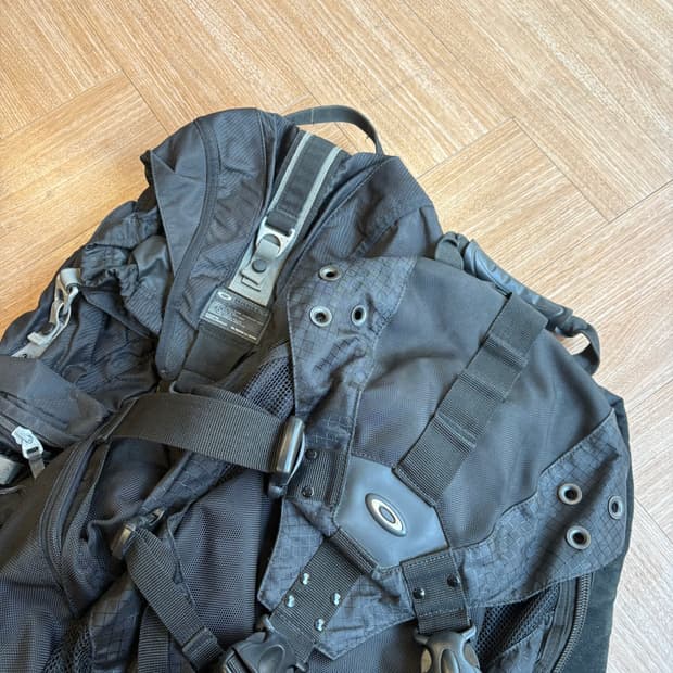 오클리 블랙 아이콘 RC 백팩