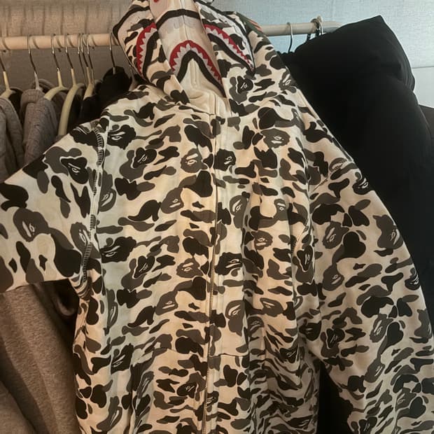 베이프 더블샤크 후드집업 화이트 카모 야광