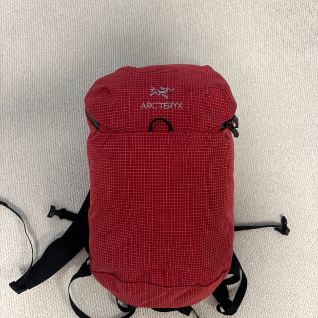 아크테릭스 컨실 15 레드