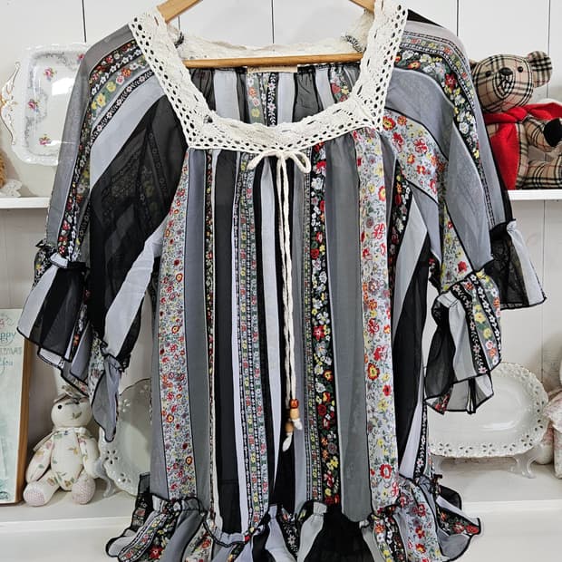 플라워 스트라이프 쉬폰 튜닉