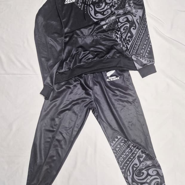 뉴질랜드 국대 후드티&바지 팝니다 (검은색) 