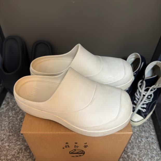 [270, 9]llud 러드 클로그 화이트