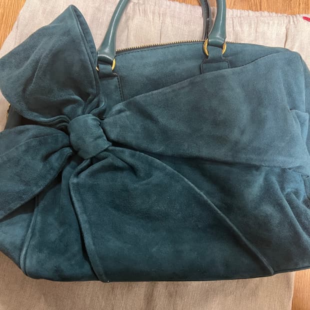 발렌티노 스웨이드 리본 보스톤 백