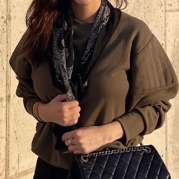 존링스 퍼프소매 티셔츠