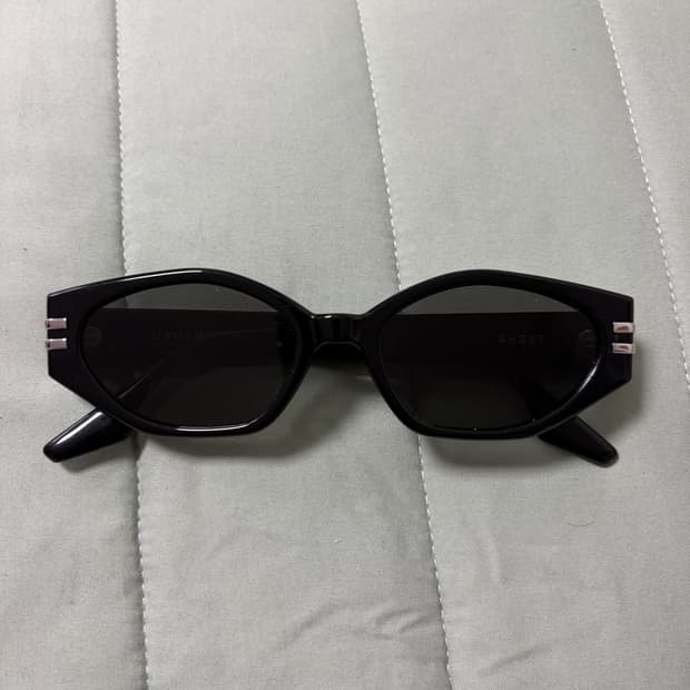 젠틀몬스터 고스트