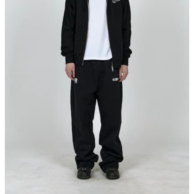 플라스틱 프로덕트 스웨트팬츠 s