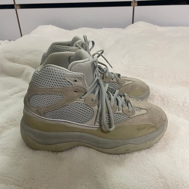 아디다스 이지부스트 부츠