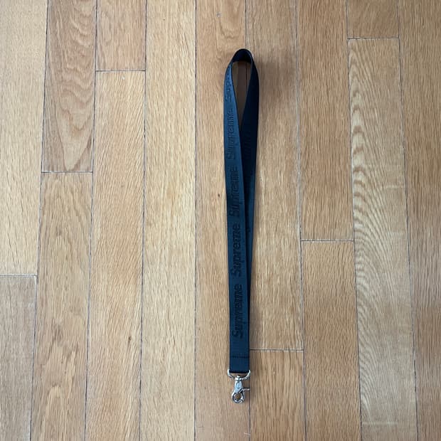 슈프림 랜야드
