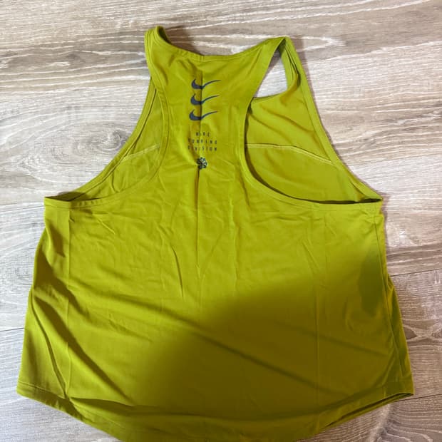 나이키 드라이핏 여성 런닝 나시 M