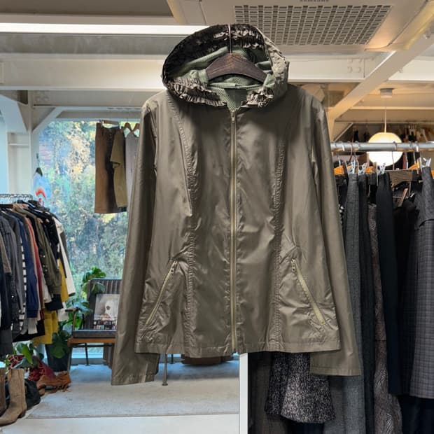 아츠로 타야마 프릴 나일론 자켓