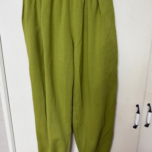 제로 Deep One Tuck Jogger Sweat Pants