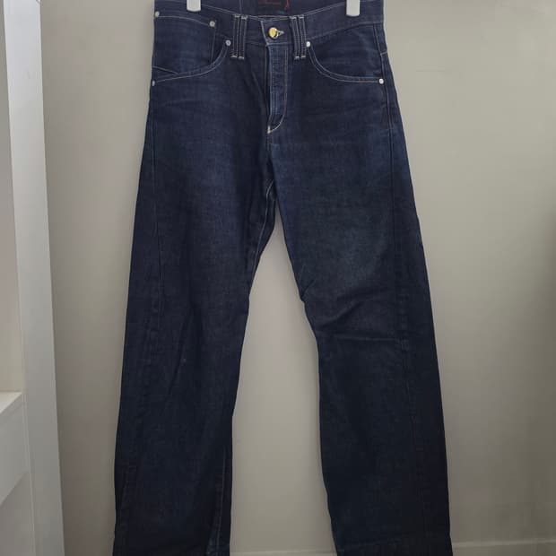 리바이스 엔지니어드 진