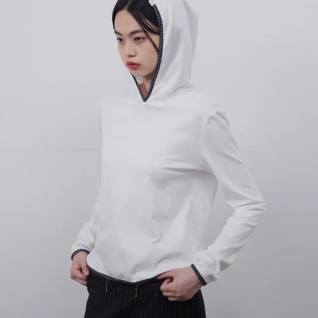 오헤시오 롱 후드티 아이보리