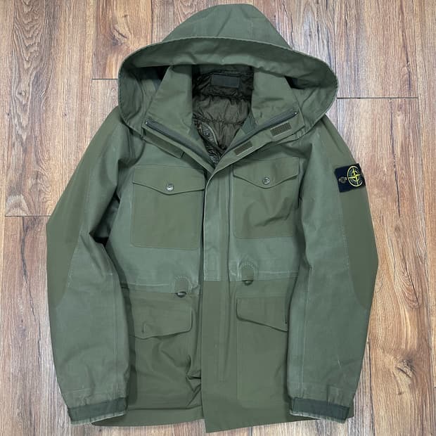 스톤아일랜드 탱크쉴드 고스트피스 패딩자켓