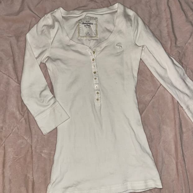 아베크롬비 생화이트 헨리넥 롱슬리브