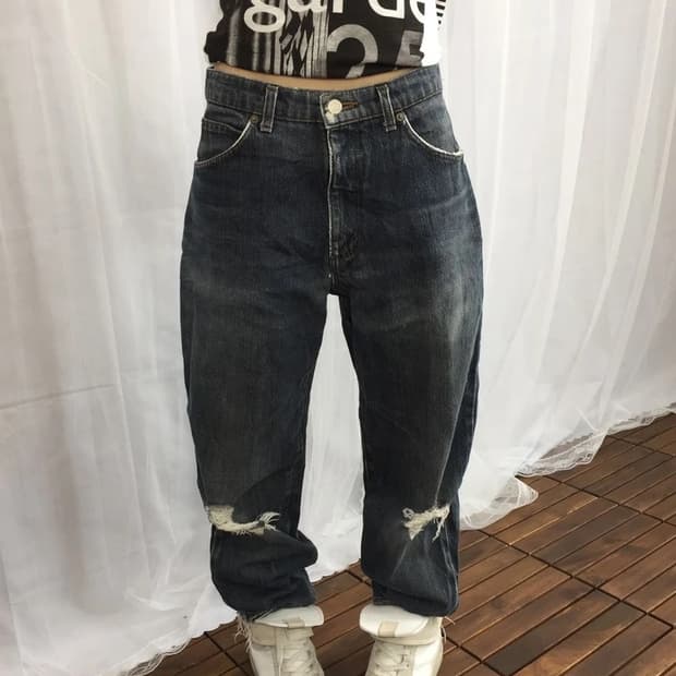 Wrangler Black Distressed Denim Pants