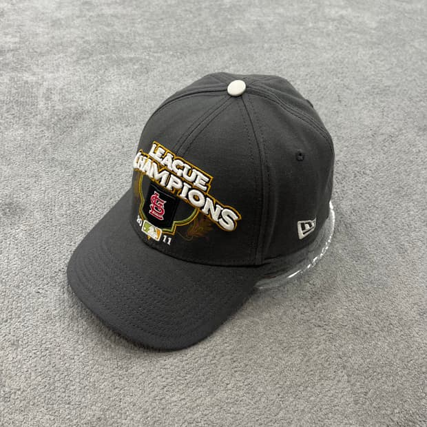 뉴에라 세인트루이스 카디널스 챔피언캡