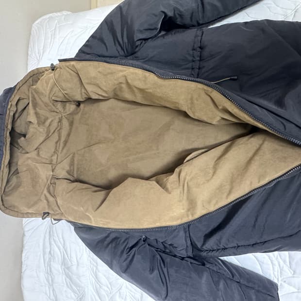 22시즌 아워레가시 리버시블 패딩 점퍼