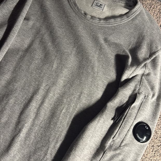 Cp컴퍼니 맨투맨