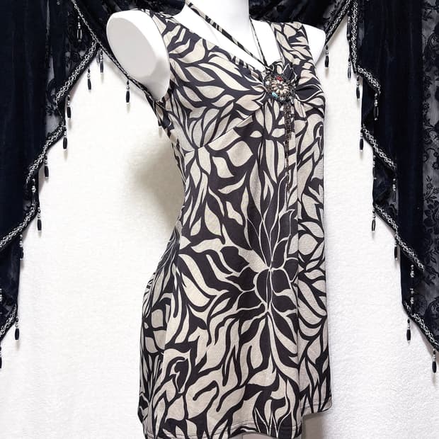 오리엔탈 페어리그런지 비즈장식 플라워패턴 슬리브리스 나시 핀터 미니원피스