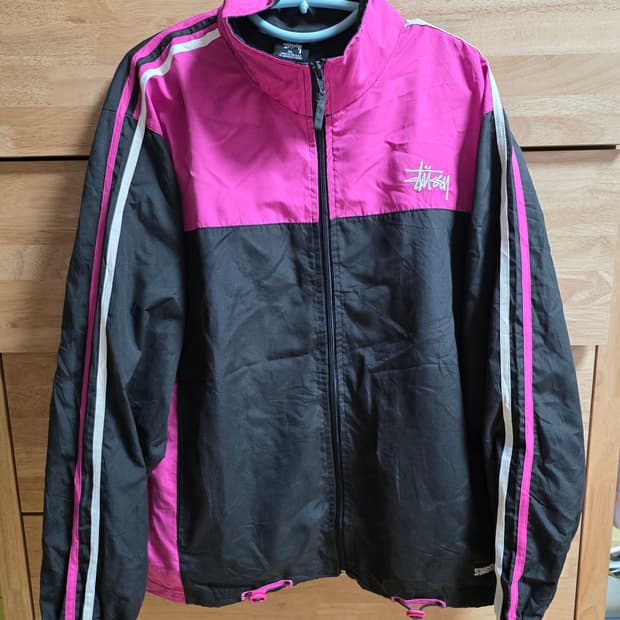 스투시 바람막이