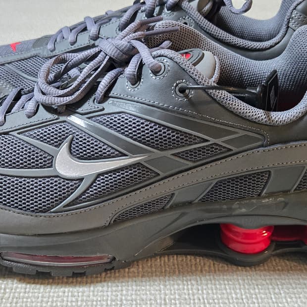 나이키 샥스 라이드2 그레이/레드 285사이즈 