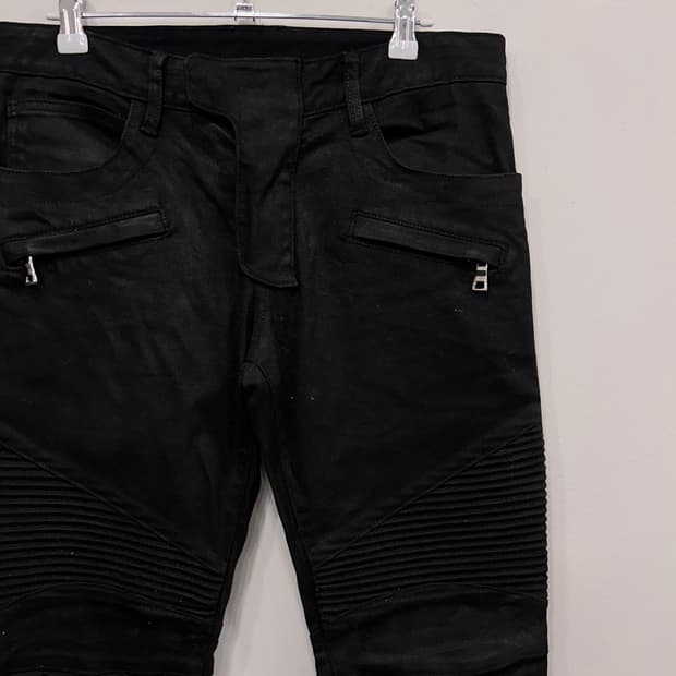 발망 슬림핏 왁스코팅 절개 바이커팬츠