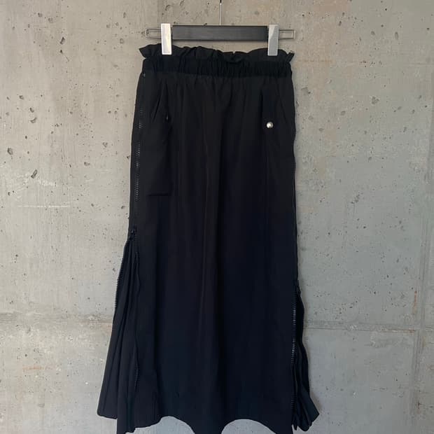 2-Way Zip-Open Hidden Pleats Skirt