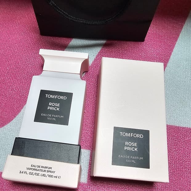 톰포드 로즈 프릭 오 드 퍼퓸 100ml 미개봉 새상품+쇼핑백
