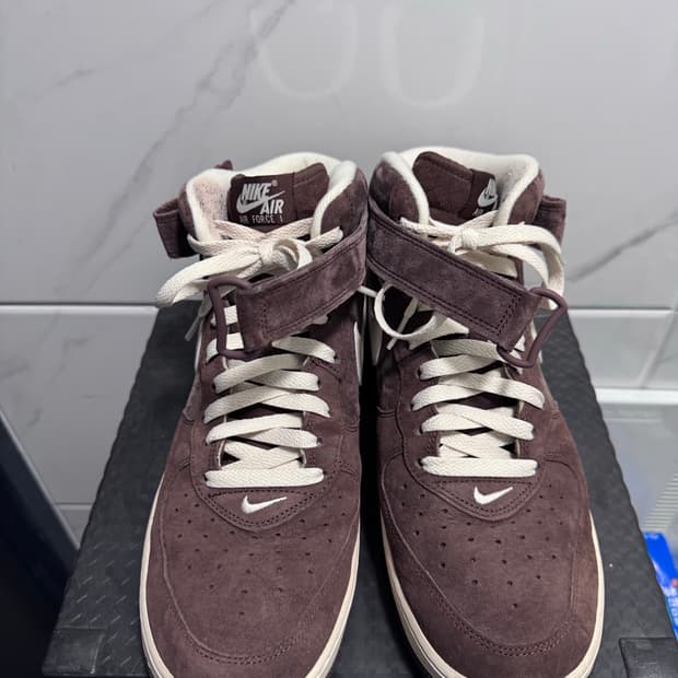 나이키 에어포스 1 미드 ‘07 QS 초콜릿 280