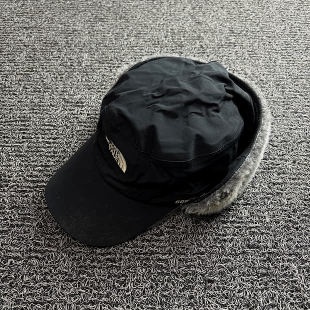 노스페이스 고어텍스 멀티로고 이어플랩 캡 2678