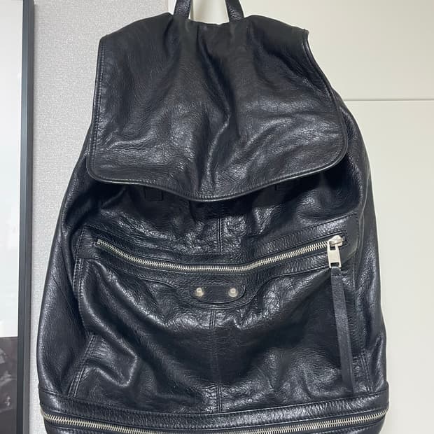 발렌시아가 트레블러 백팩