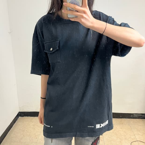 Nike NSW Black Pocket T-Shirt
