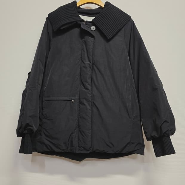 SJSJ 블랙 니트 카라 구스패딩 점퍼