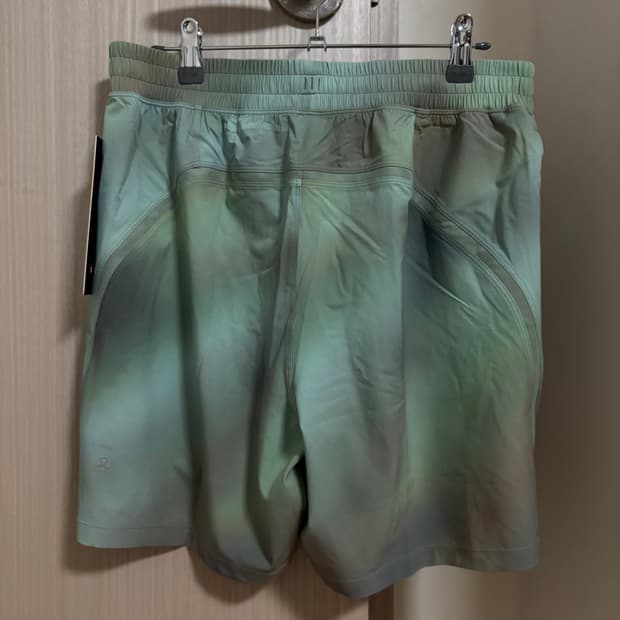 룰루레몬 페이스브레이커 쇼츠 7인치 M사이즈
