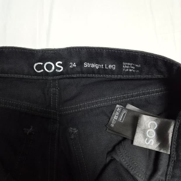 [24/XS] 코스 (COS) 정품 스트레이트 레그 미드라이즈 블랙 청바