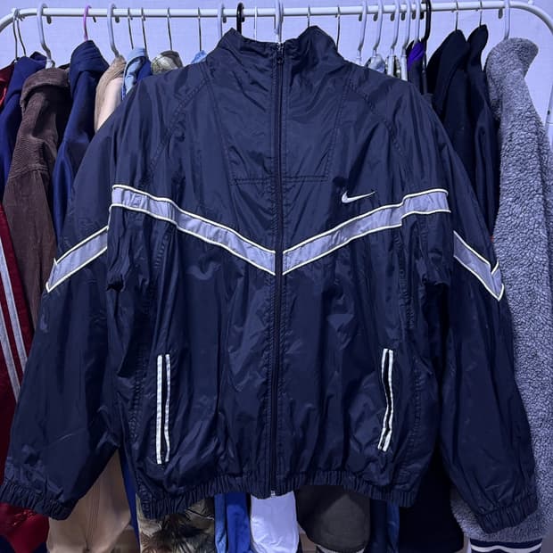 나이키 바람막이 l