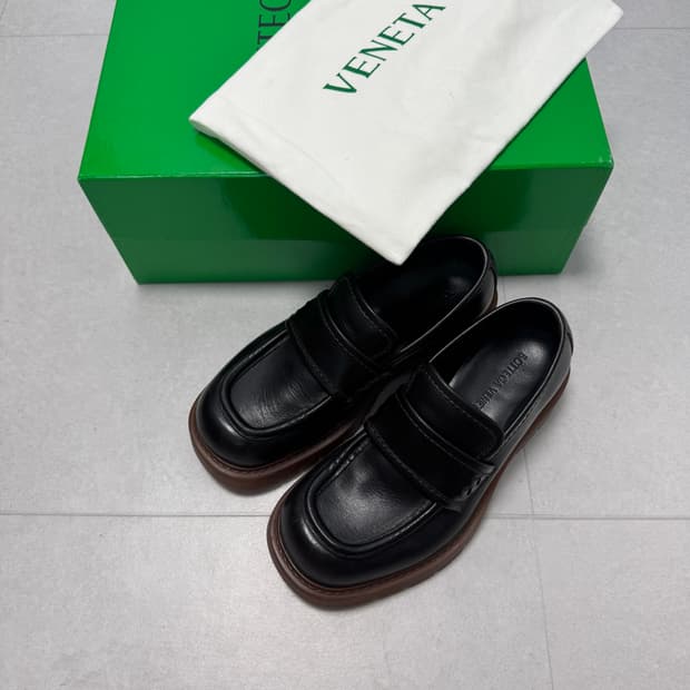 [41] 보테가 베네타 헤드독 로퍼