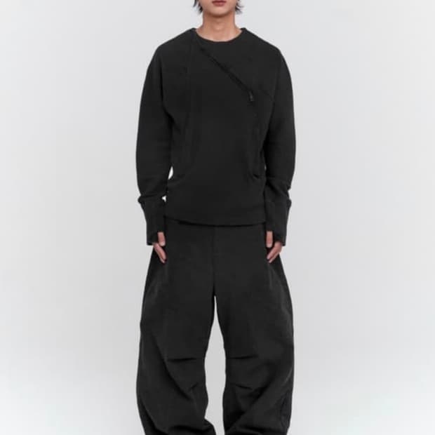 (구매) 뉴피크 커브드 롱슬리브 블랙색상