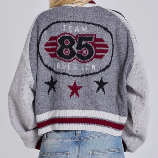 M)제이디드 런던 팀85 니트집업 판매합니다