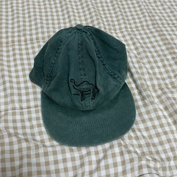 카멜 캡 카키