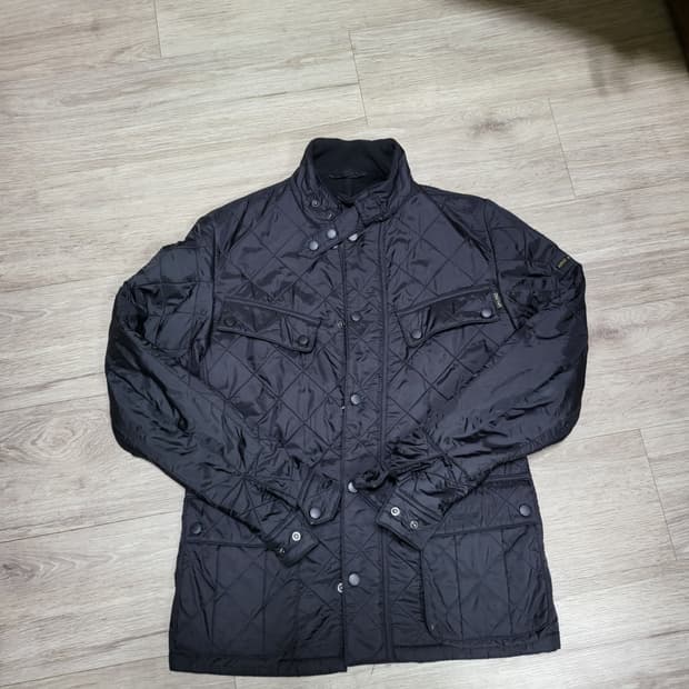 바버 인터내셔널 퀼티드 에리얼 자켓