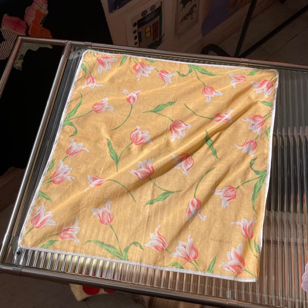 빈티지 튤립 손수건