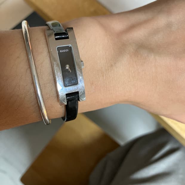 구찌 정품 3900L 슬림 스트랩 블랙 손목시계